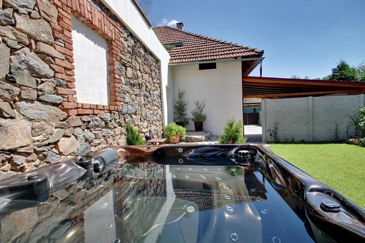 Holiday Home Kvitek Ctetin ภายนอก รูปภาพ