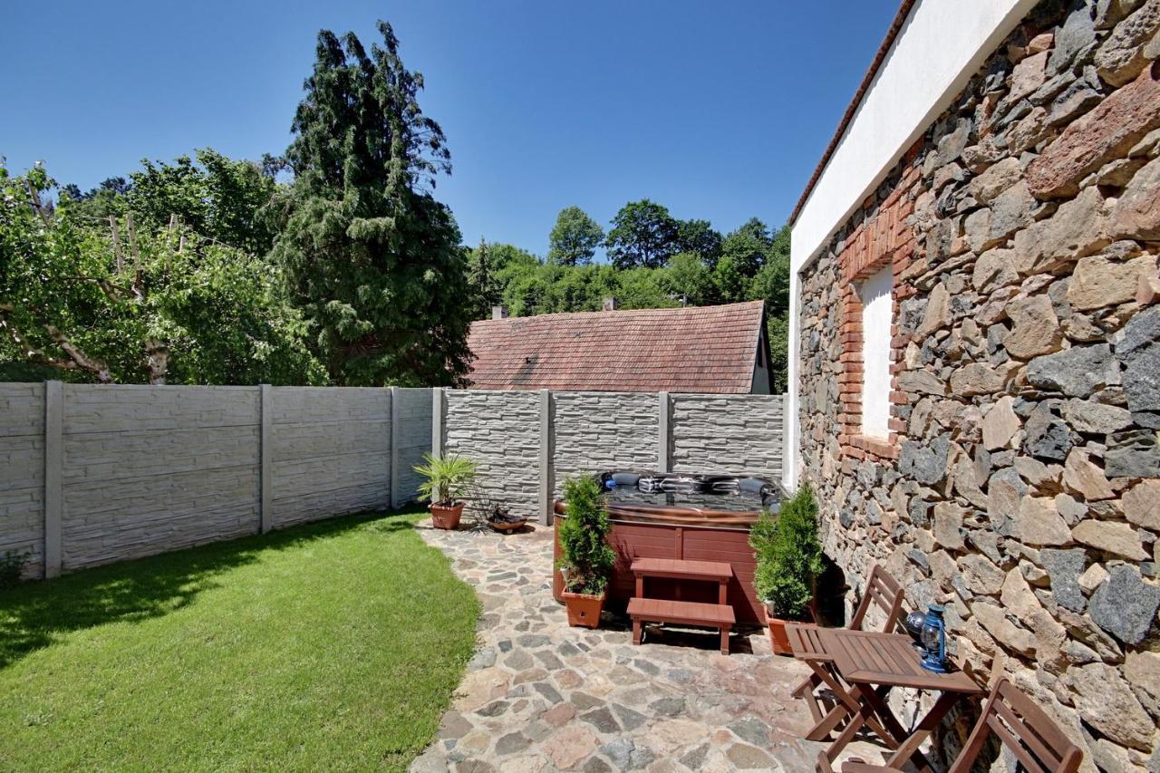 Holiday Home Kvitek Ctetin ภายนอก รูปภาพ